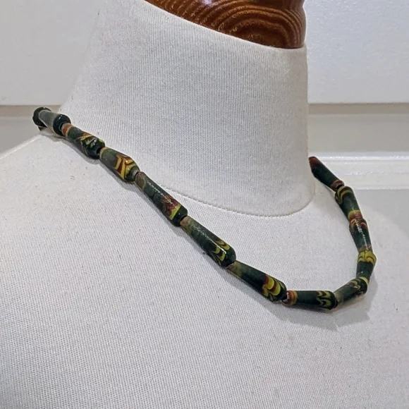 NWOT Beckwoman 18" Hand Blown Glass Tube Bead Stretch Necklace - Picture 7 of 7